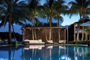 LX_COM44_RED_Products_OutdoorCabana_Solanox-Cabana-with-Automated-Louvered-Roof-04