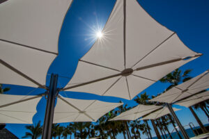 Multi spectra cantilever umbrella Nikki Beach Marbella 7 HR