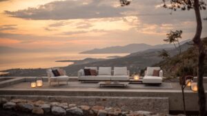 dongo-modular-outdoor-sofa-studio-segers-todus-dezeen-showroom_dezeen_2364_col_3